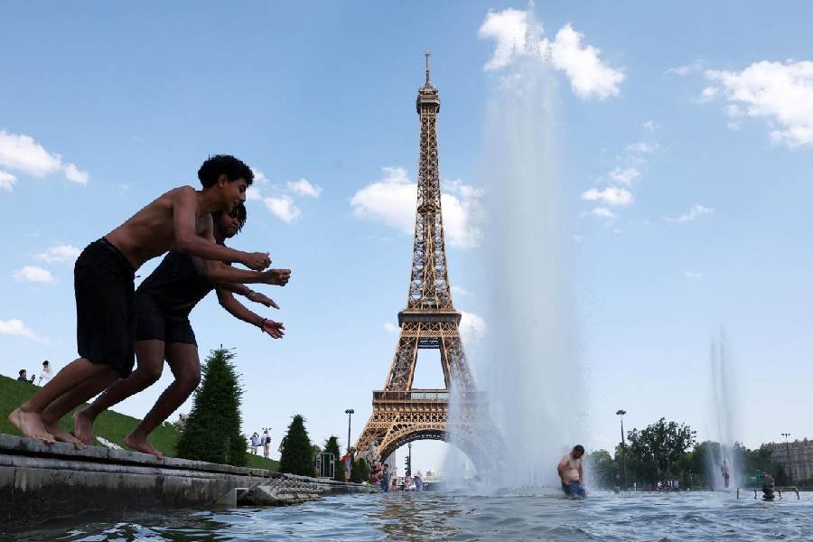 1782146965_paris-drown